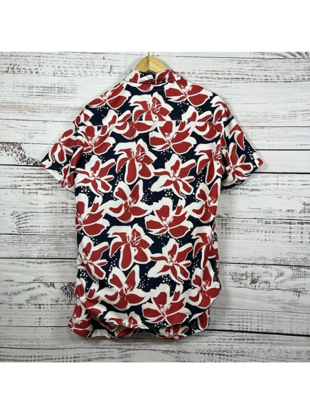 Free Planet Shirt & Swim Shorts Red White Blue Floral Button Short Sleeve